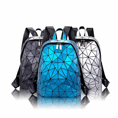 Wasserdichter Outdoor-Rucksack aus PU-Leder mit geometrischer Raute